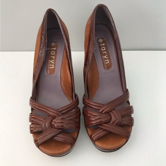 Taryn Rose Brown Leather Peep-Toe woven heels EUC sz 8 - Picture 8 of 9